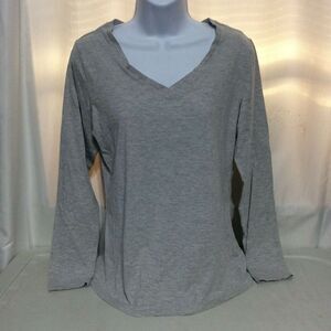 Sofra Women’s 2XL Gray Long Sleeve Tee